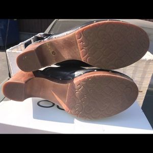 UGG Shoes - Ugg Sheepskin Clogs UGG Shoes - Ugg Sheepskin Clogs
